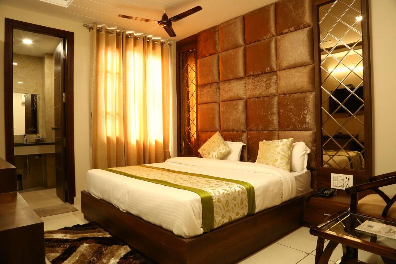 Hotel Kush Ganga - 50 Meter From Har Ki Pauri, Haridwār Zewnętrze zdjęcie